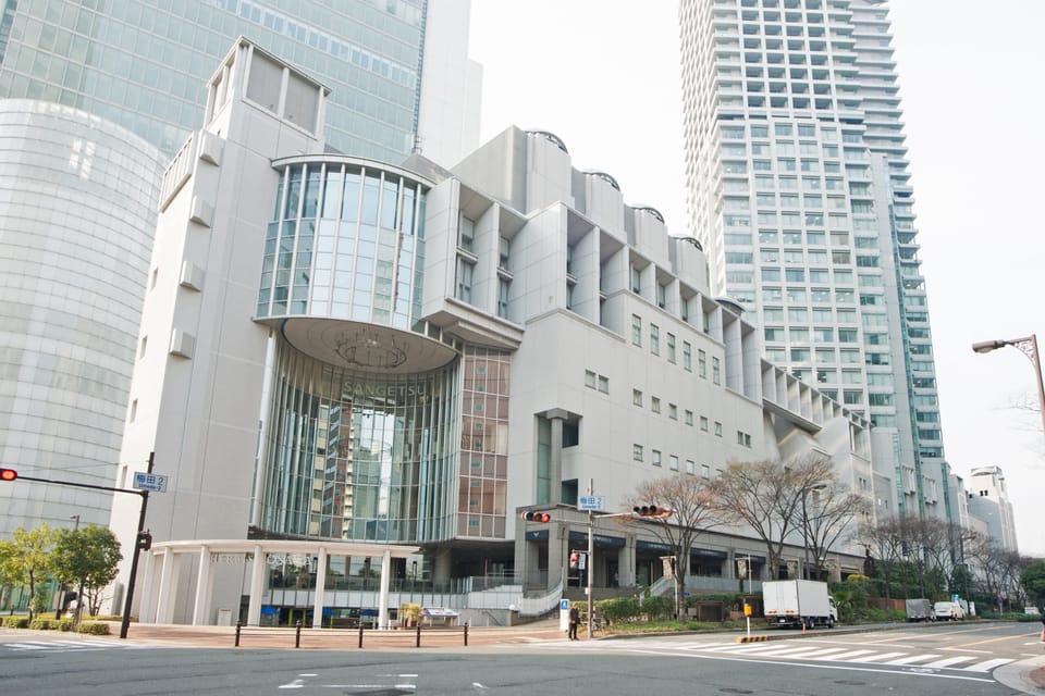 ハービスOSAKA の外観